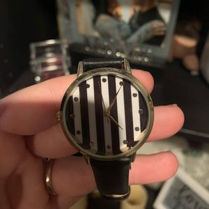 Chevron black and white watch